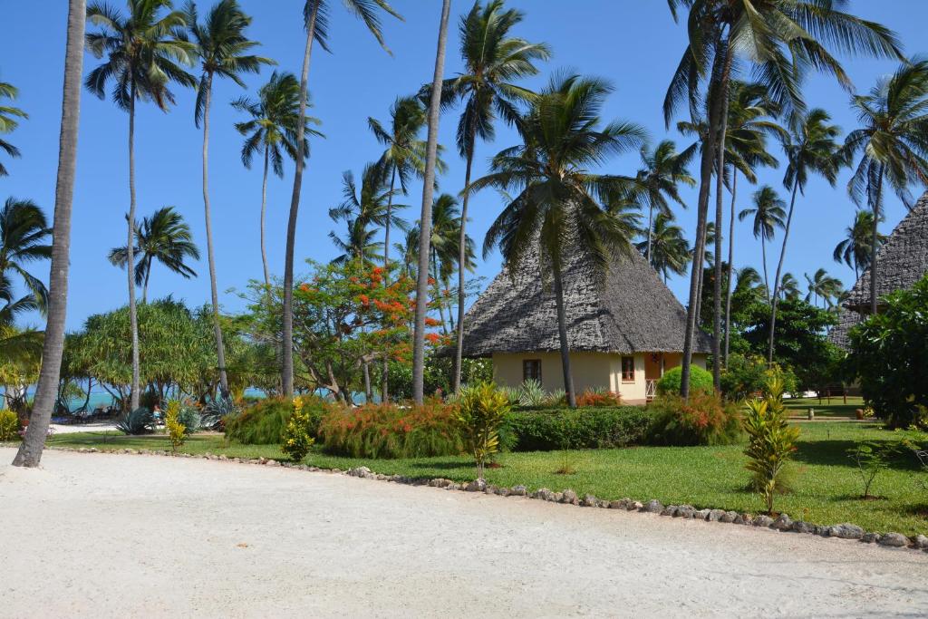 Neptune Pwani Beach Resort & Spa, Танзания, Пвани-Мчангани, туры, фото и отзывы