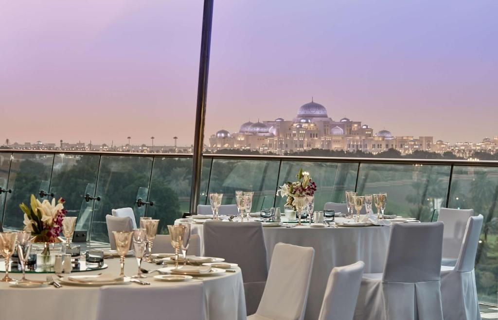 Grand Hyatt Abu Dhabi Hotel & Residences Emirates Pearl, фотограції туристів