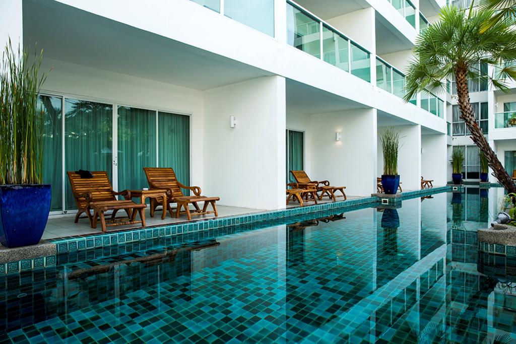 Odpoczynek w hotelu Chanalai Romantica Resort