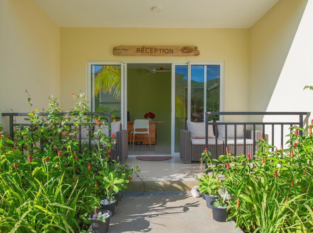 Маэ (остров) Anse La Mouche Holiday Apartments цены