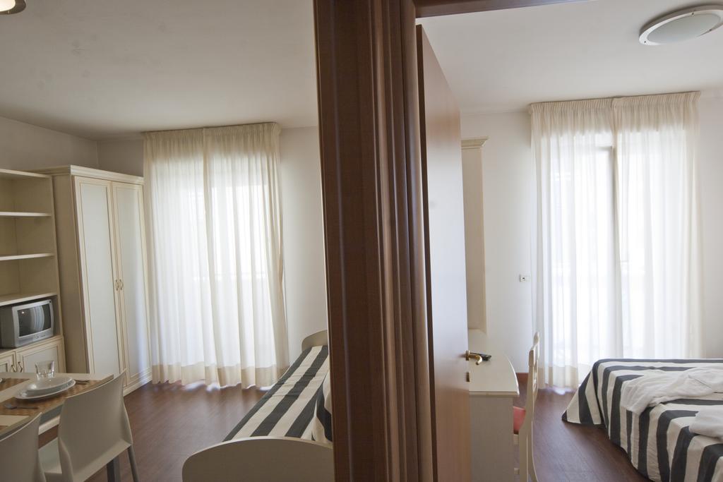 Отель, Римини, Италия, Residence Marconi/Divina