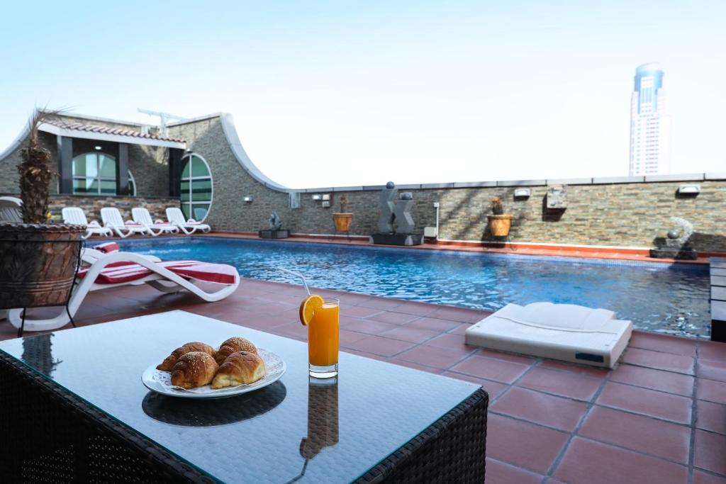 Гарячі тури в готель Royal Grand Suite Hotel Sharjah