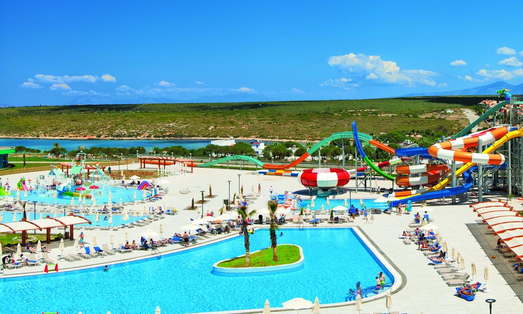 Aquasis De Luxe Resort & Spa cena