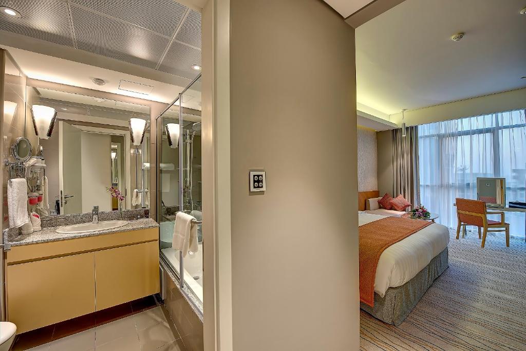 Oferty hotelowe last minute Royal Continental Hotel Dubaj (miasto) Zjednoczone Emiraty Arabskie