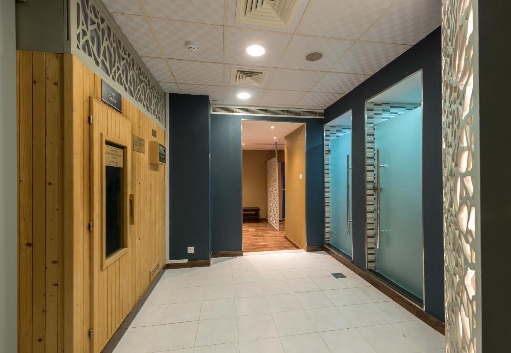 Абу-Даби Hawthorn Suites by Wyndham Abu Dhabi City Center цены