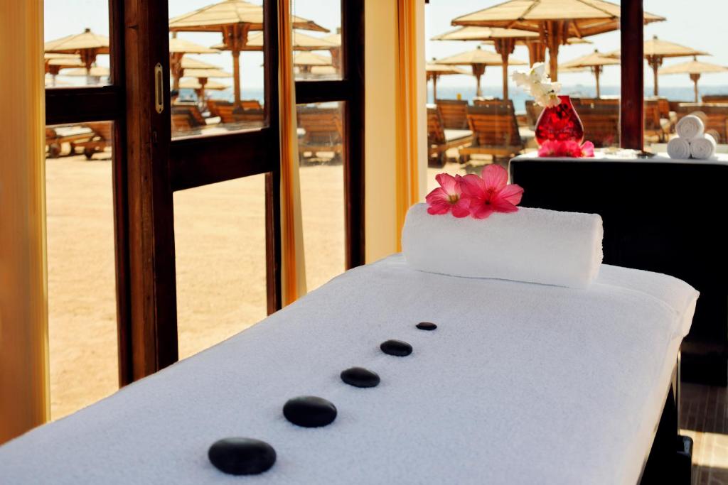Горящие туры в отель Naama Bay Promenade Beach Resort Шарм-эль-Шейх Египет