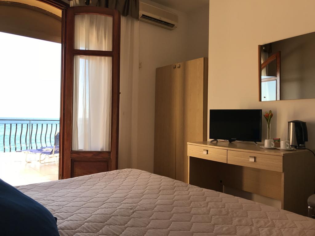Отзывы об отеле La Sirenetta Hotel (Giardini Naxos)