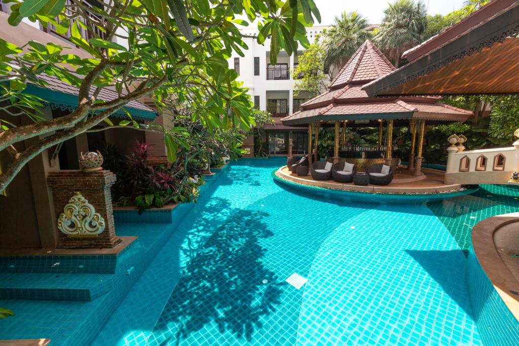 Отель, Quality Beach Resorts and Spa Patong (ex. Amaya Beach Resort)