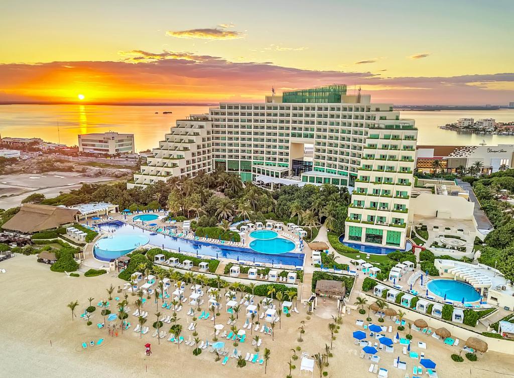 Live Aqua Beach Resort Cancun, фотографии туристов