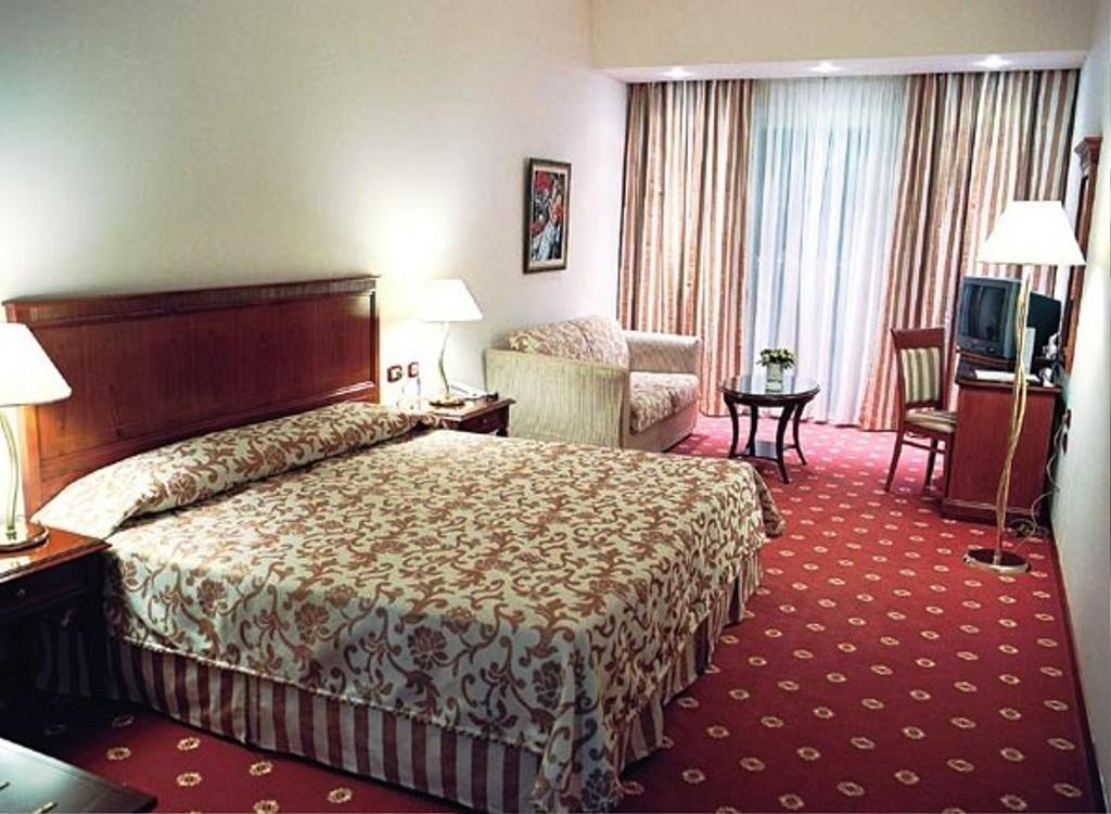 Hotel guest reviews Patras Palace