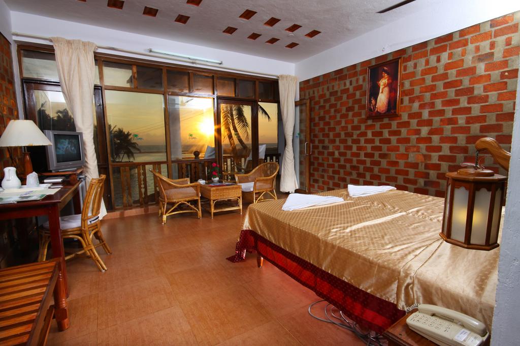 Горящие туры в отель Beach & Lake Ayurvedic Resort Ковалам Индия