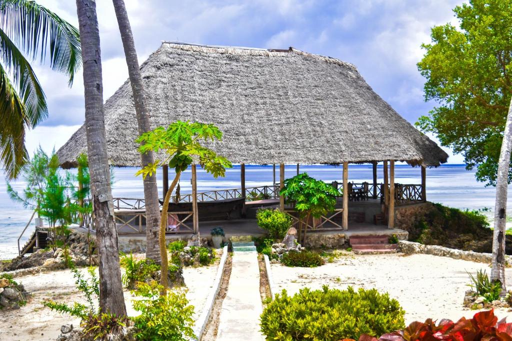 Уроа Coconut Tree Village Beach Resort цены
