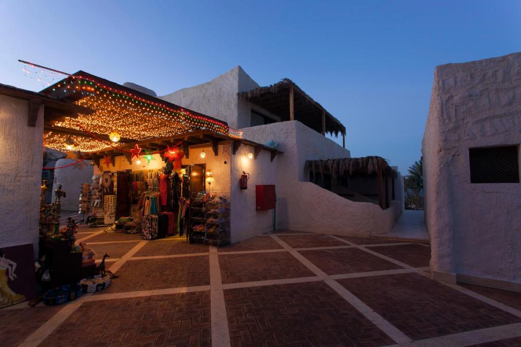 Горящие туры в отель Sharm Club Beach Resort (ex. Labranda Tower Sharm) Шарм-эль-Шейх Египет