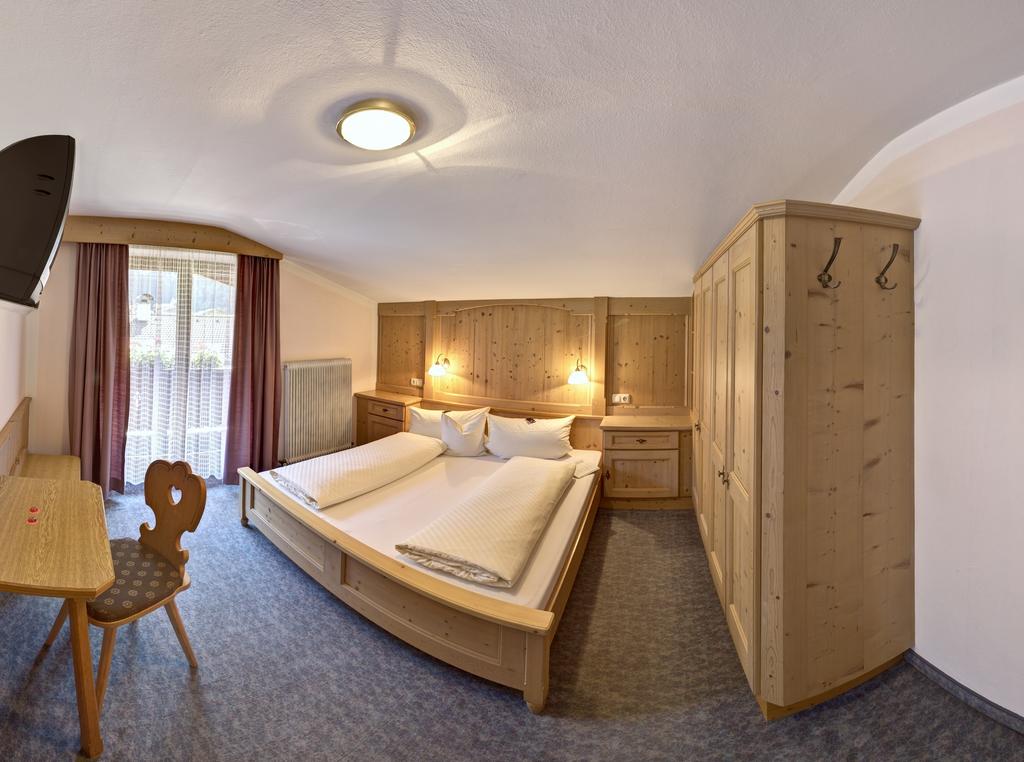 Odpoczynek w hotelu Oblasser Gaestehaus (Mayrhofen) Tyrol