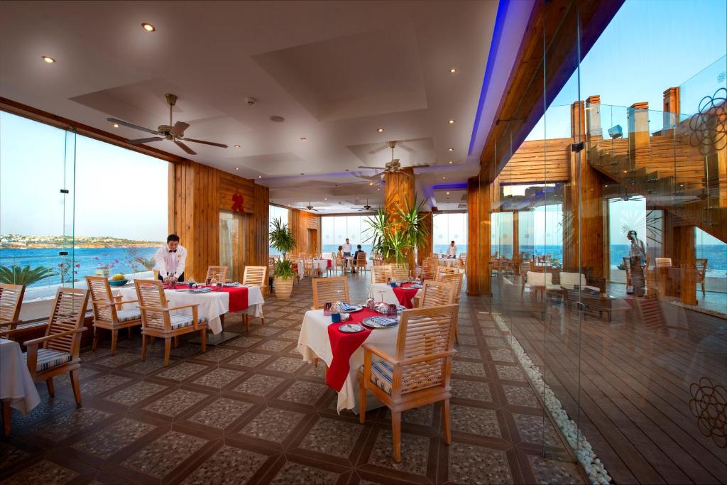 Sunrise Arabian Beach Resort, pokoje