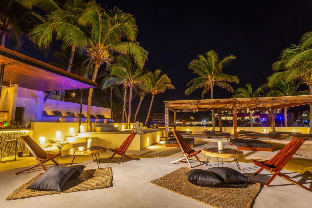 Отдых в отеле Lotus Beach Hotel - Adults Only Канкун