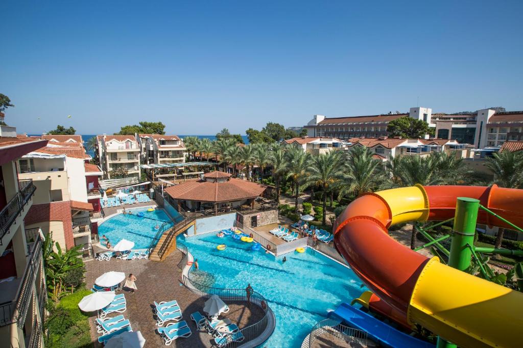 Цены в отеле Crystal Aura Beach Resort & Spa