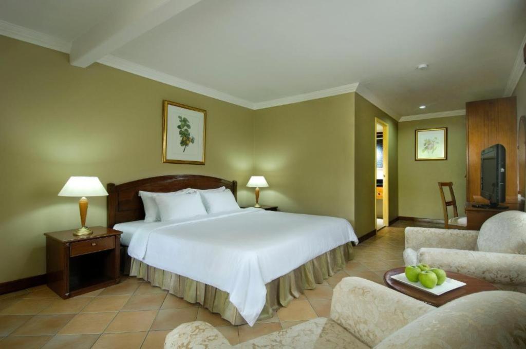 Recenzje hoteli Berjaya Beau Vallon Bay Resort & Casino