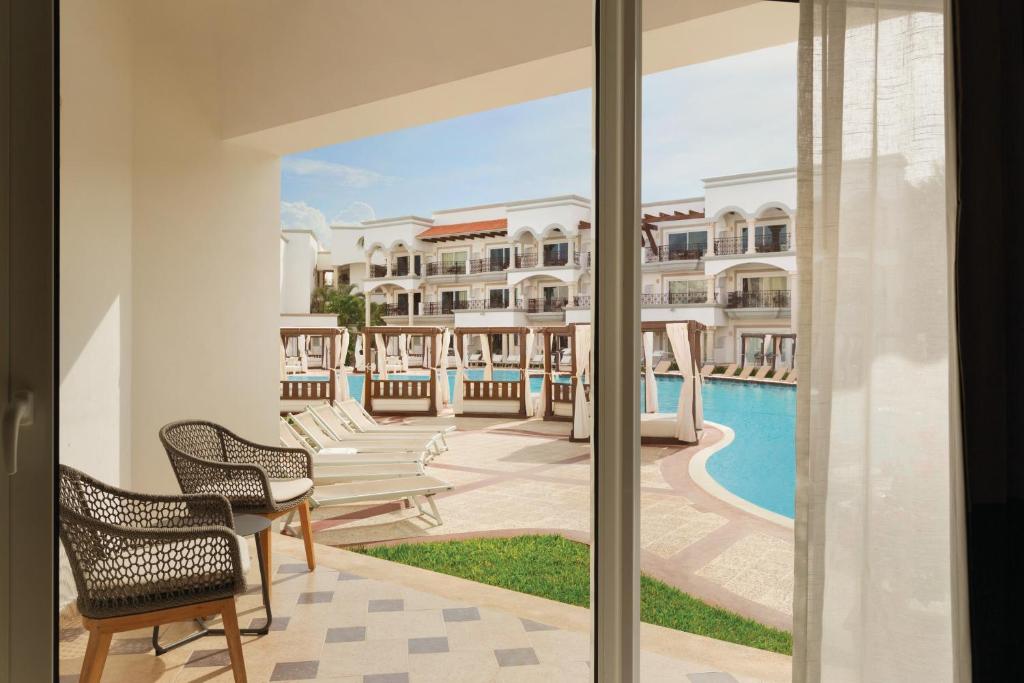 Туры в отель Hilton Playa del Carmen, an All-Inclusive Adult Only Resort Плая-дель-Кармен Мексика