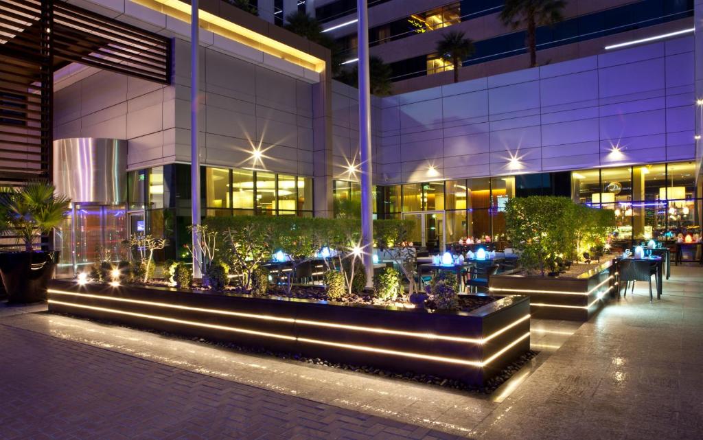 Novotel Suites Dubai Mall of the Emirates, ОАЭ, Дубай (город), туры, фото и отзывы