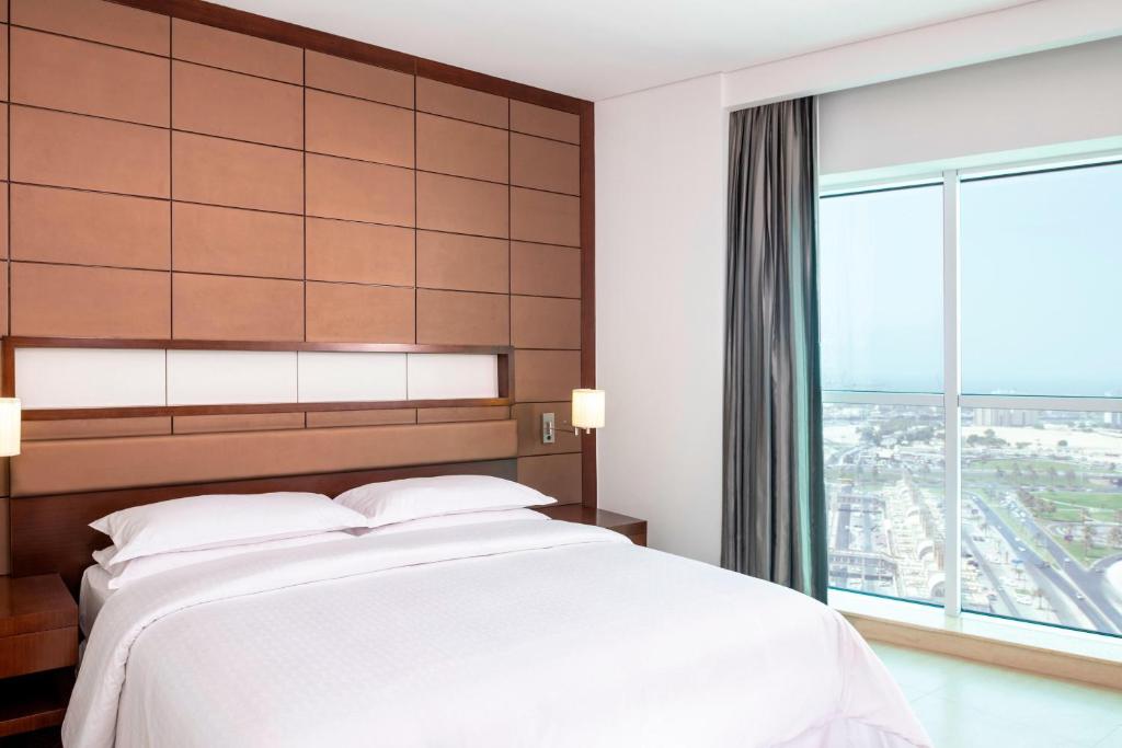 Four Points by Sheraton Sharjah цена
