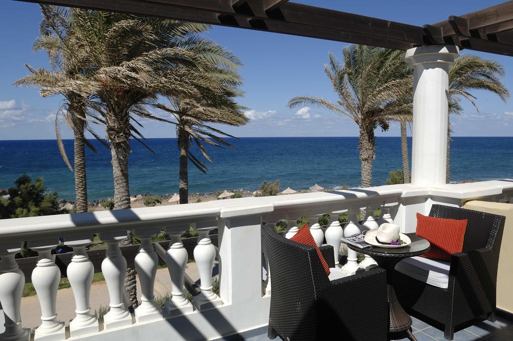 Radisson Blu Beach Resort Crete (ex. Minos Imperial), фотографії території
