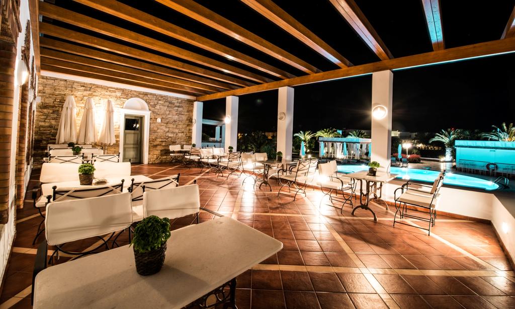 Фото отеля Porto Naxos Hotel