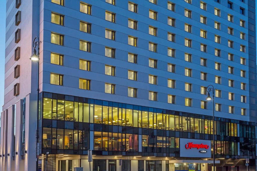 Горящие туры в отель Hampton by Hilton Warsaw City Centre Варшава