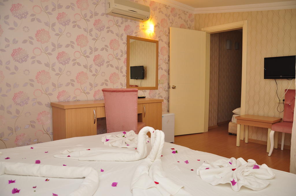 Odpoczynek w hotelu Akdora Resort & Spa (ex. Palmiye Garden Hotel)