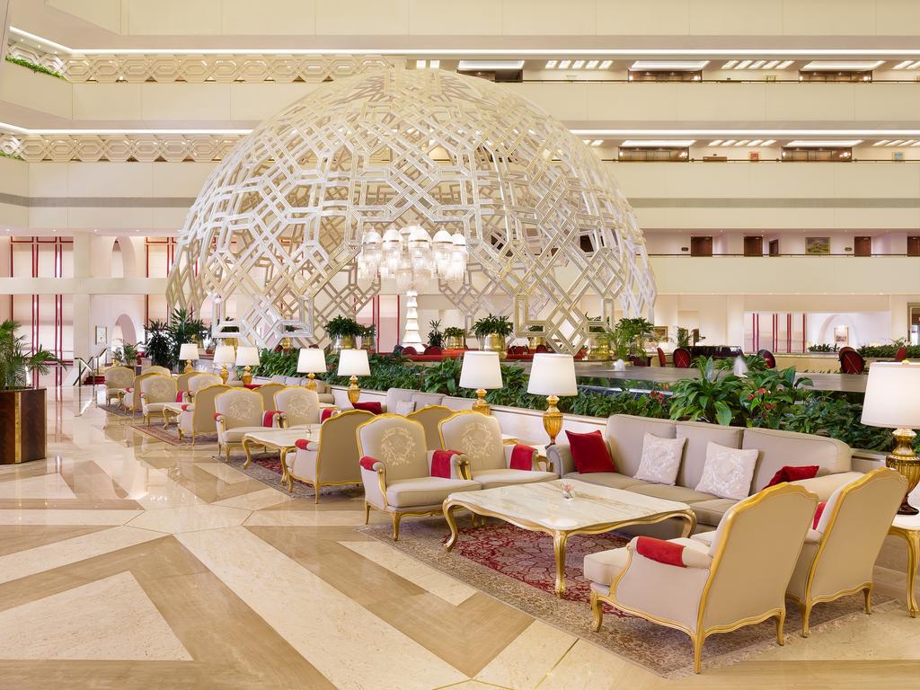 Sheraton Grand Doha Resort & Convention Hotel ціна