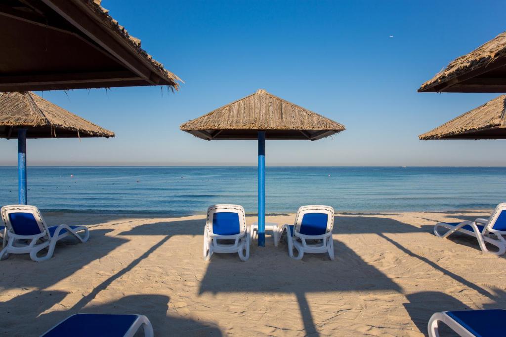 Відгуки гостей готелю Ramada Beach Hotel Ajman