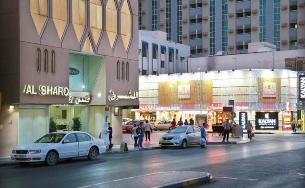Al Sharq Hotel Sharjah фото и отзывы