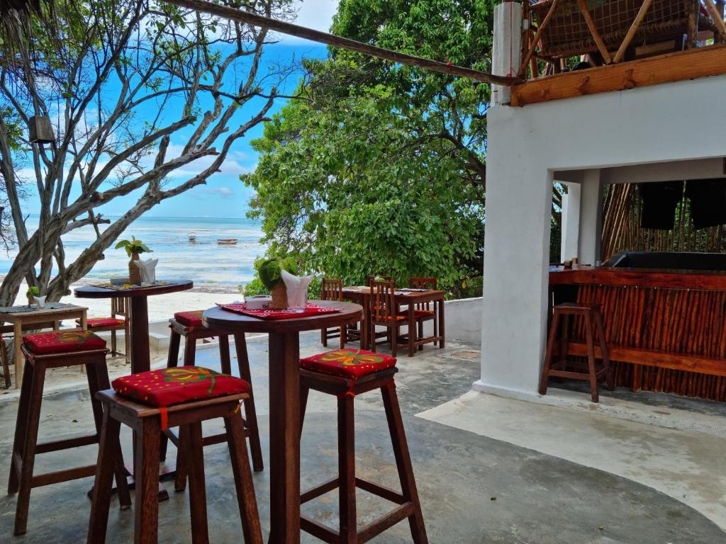 Red Monkey Lodge Zanzibar, фотографии территории