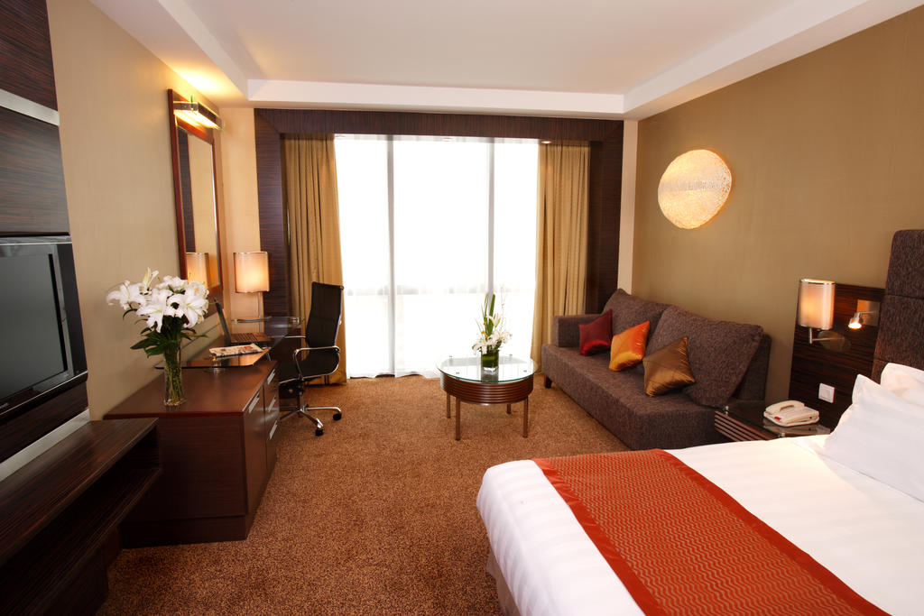 Відпочинок в готелі Novotel Peace Hotel Пекін