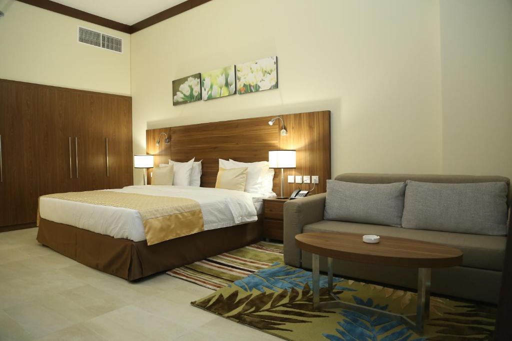 Tulip Al Barsha Hotel Apartments, фотографії