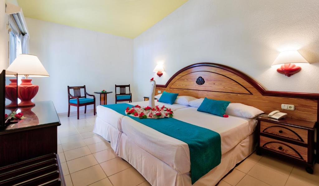 Отзывы об отеле Playabachata Resort (ex. Riu Merengue Clubhotel)
