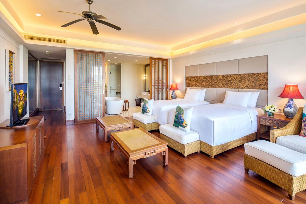 Відпочинок в готелі Huayu Resort & Spa Yalong Bay Sanya ( ex.Crowne Plaza Sanya)