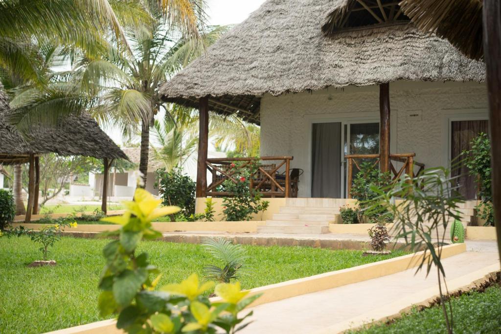 Горящие туры в отель Tanzanite Beach Resort Нунгви Танзания