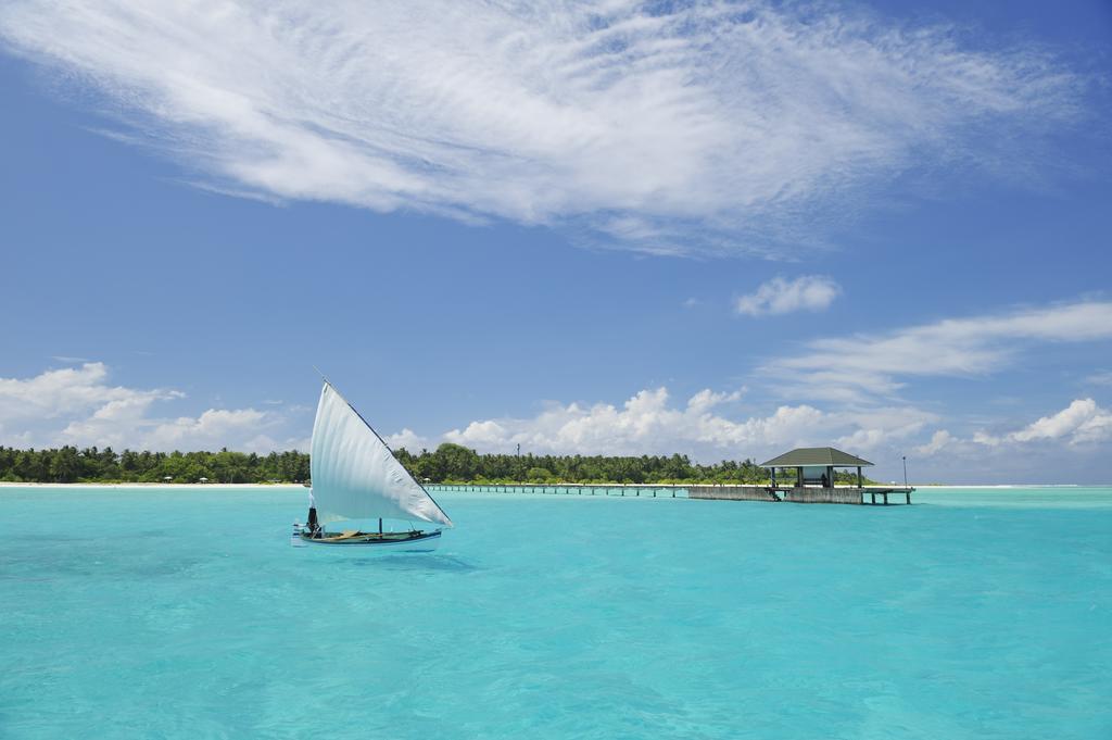 Holiday Island Resort & Spa, Atole Ari i Rasdhoo, Malediwy, zdjęcia z wakacje