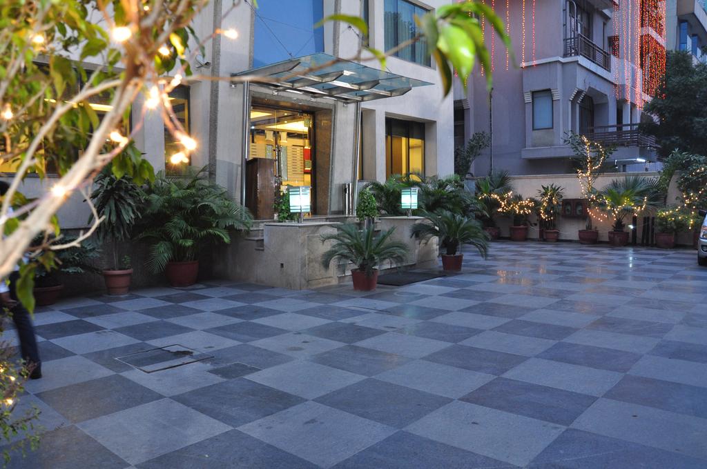 Zip By Spree Hotel Blue Stone, Дели, Индия, фотографии туров