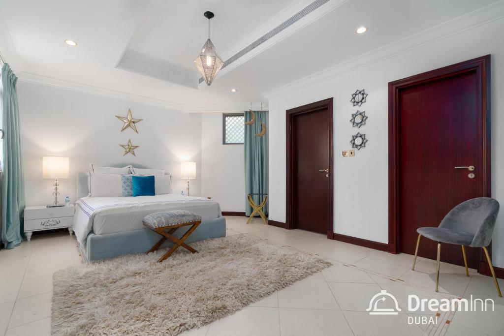 Дубай (город), Dream Inn - Palm Island Retreat Villa, 5