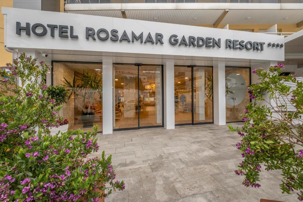 Ціни в готелі Rosamar Garden Resort Hotel