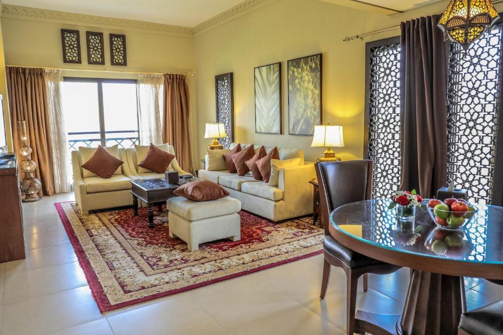 Туры в отель Tilal Liwa Hotel Абу-Даби