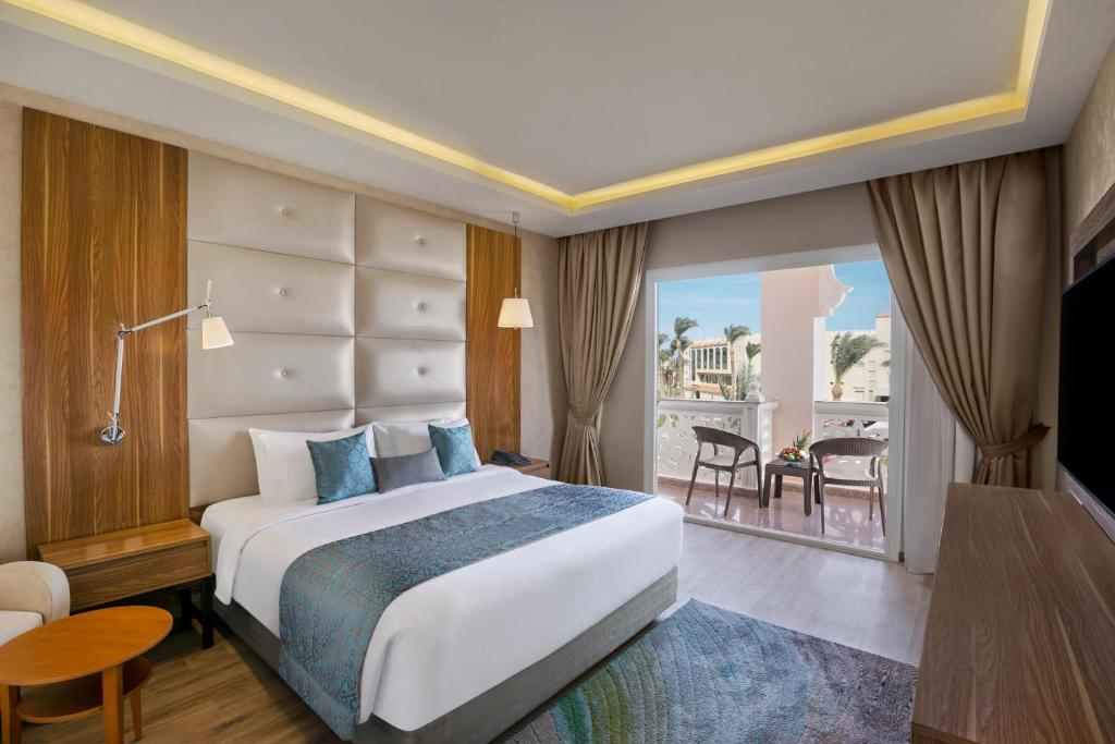 Отзывы гостей отеля Pickalbatros Palace Resort Hurghada
