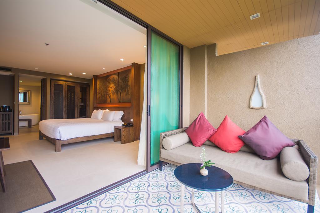 Відпочинок в готелі Sunsuri Nai Harn Phuket Південний Пхукет Таїланд