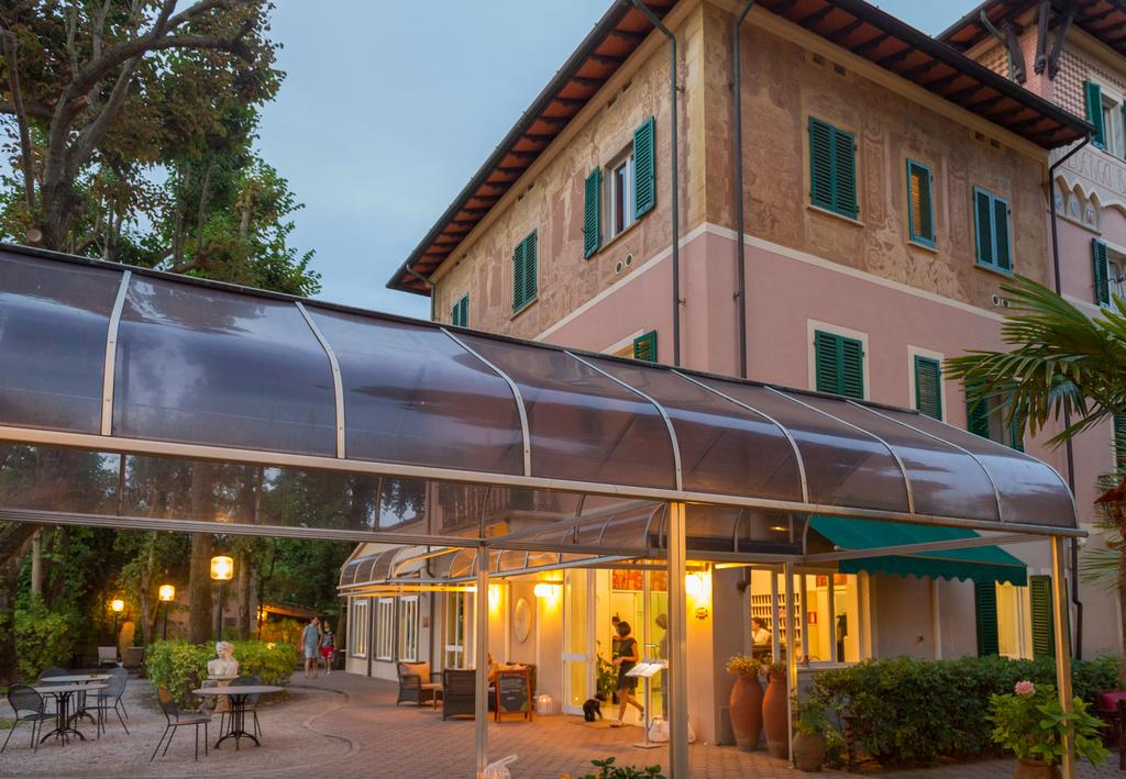 Горящие туры в отель Albergo Battelli Лукка Италия