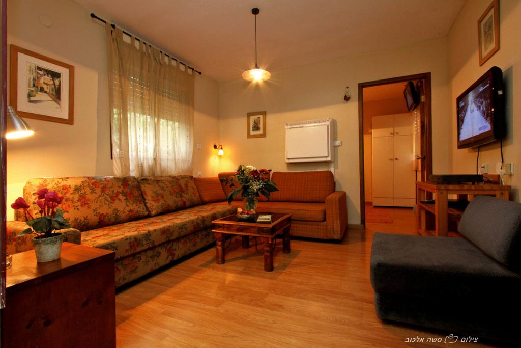 Hotel photos Golan Rooms At Sagi Farm Country Lodging K.chain