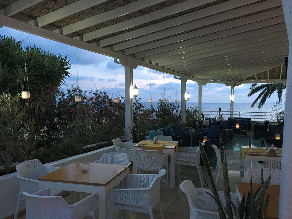 Кипр Vrachia Beach Resort