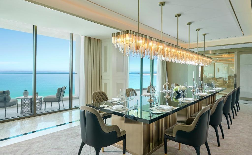 Mandarin Oriental Jumeira, Dubai (beach hotels) prices