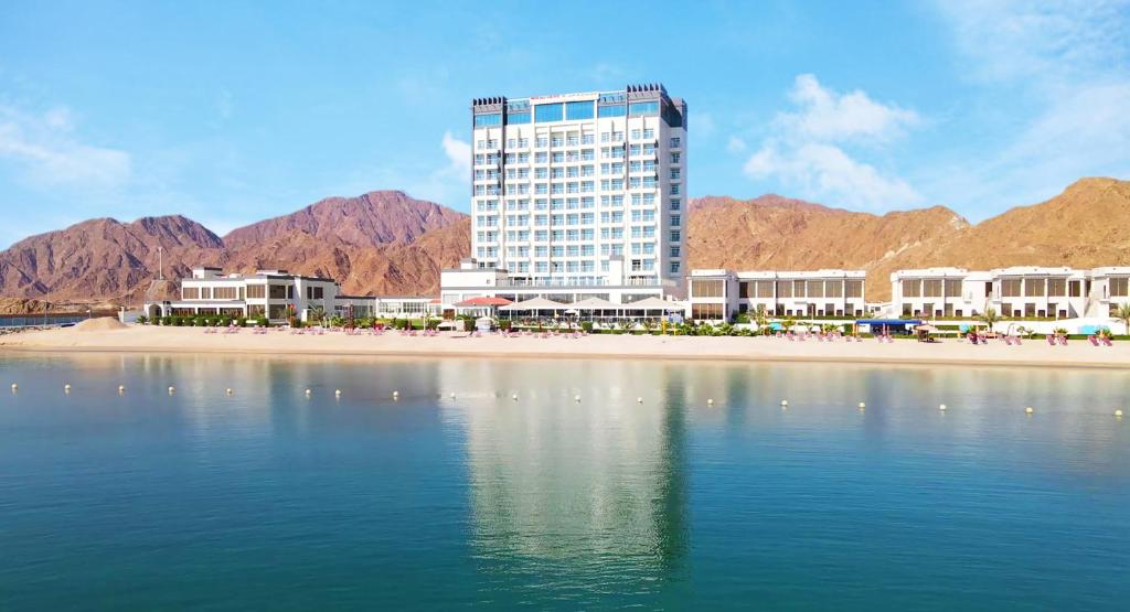Mirage Bab Al Bahr Beach Hotel, Фуджейра, фотографии туров